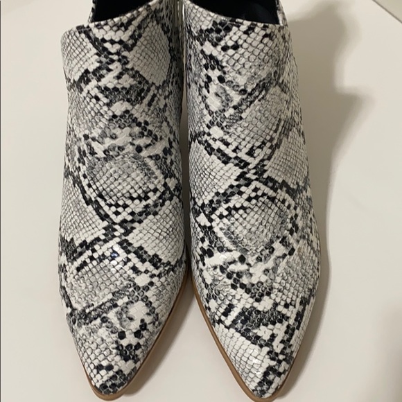 Laicigo Boots snakeskin pattern black gray & white size 7 - Picture 5 of 9